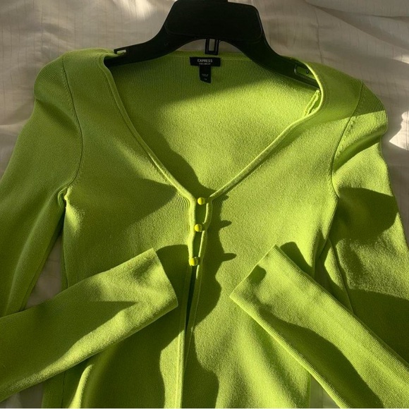 Express Cardigan Body Contour - Picture 2 of 4